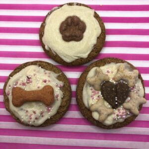 3 Bakery Decorated Biscuit Cookies White