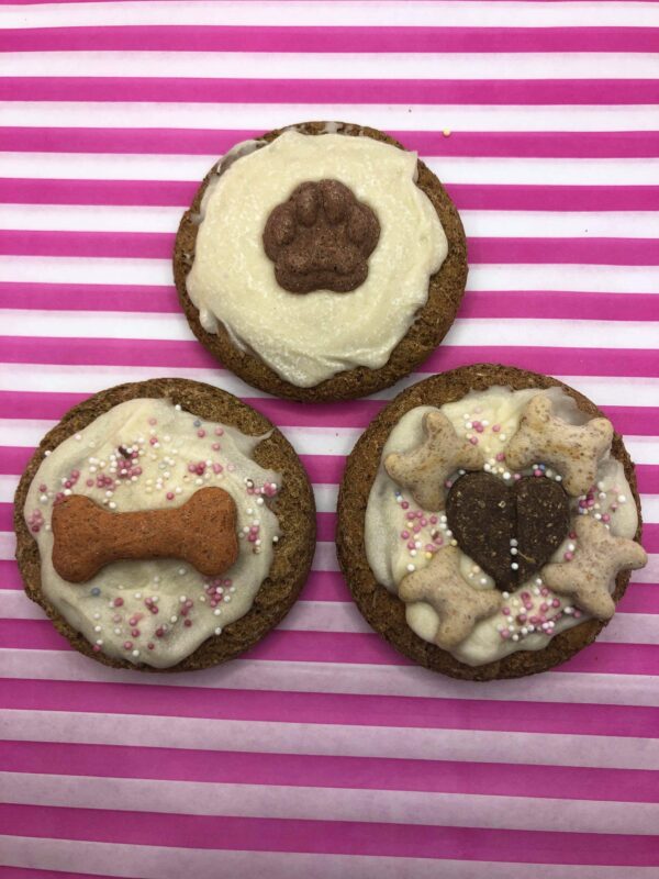 3 Bakery Decorated Biscuit Cookies White